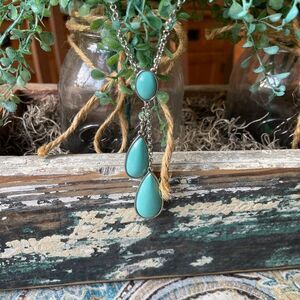 Napier Turquoise Color Lariat Style Silver Tone Necklace